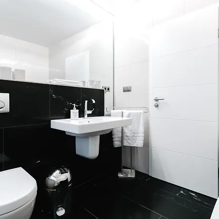 Neue Technologie Systemloesungen Gmbh 아파트 *